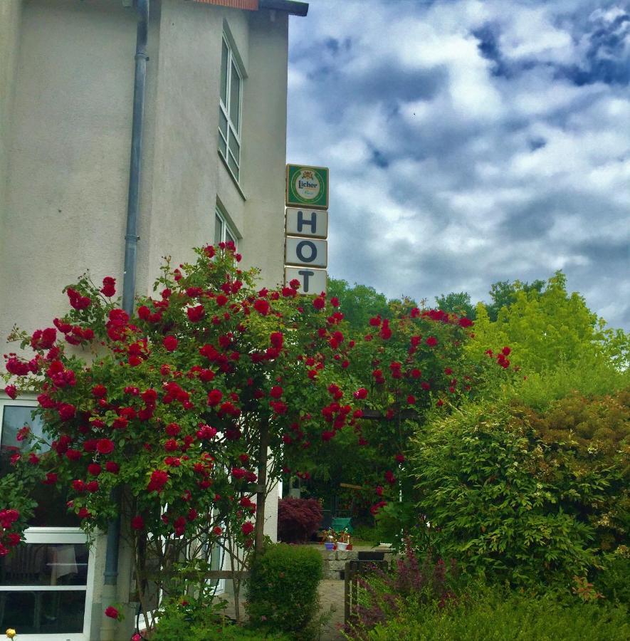Hotel Garni Am Schaefersberg Niedernhausen Extérieur photo