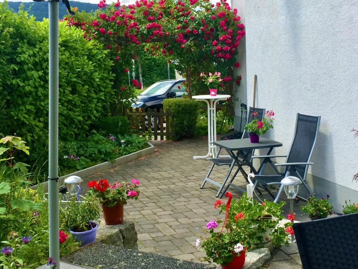 Hotel Garni Am Schaefersberg Niedernhausen Extérieur photo