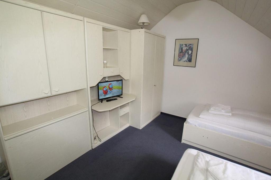 Hotel Garni Am Schaefersberg Niedernhausen Extérieur photo
