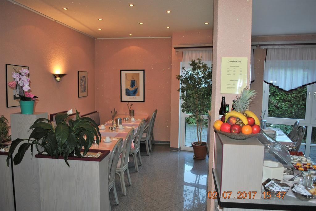 Hotel Garni Am Schaefersberg Niedernhausen Extérieur photo