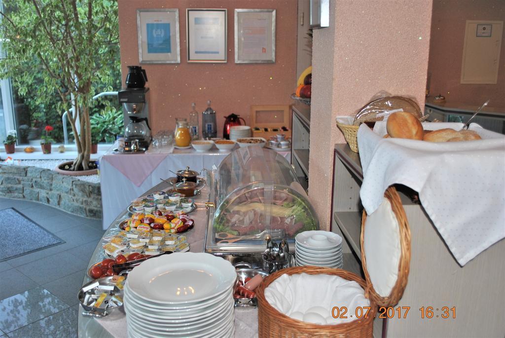 Hotel Garni Am Schaefersberg Niedernhausen Extérieur photo