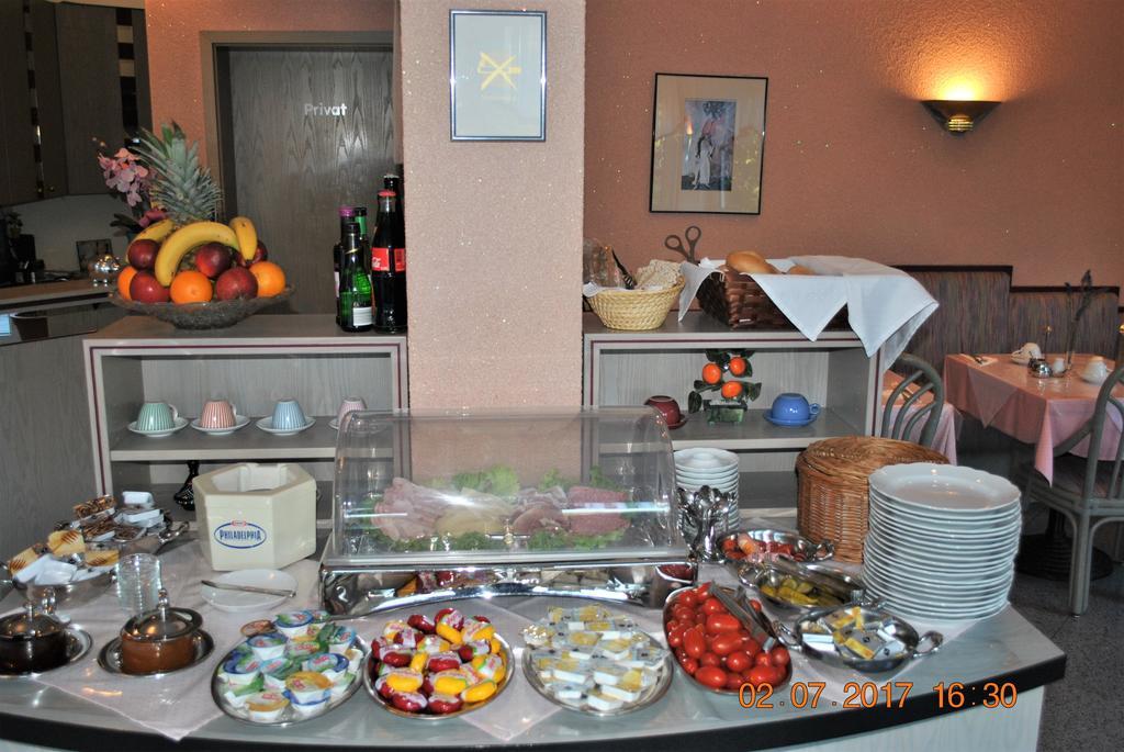 Hotel Garni Am Schaefersberg Niedernhausen Extérieur photo